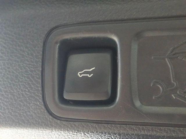 used 2023 Lincoln Navigator car, priced at $47,236