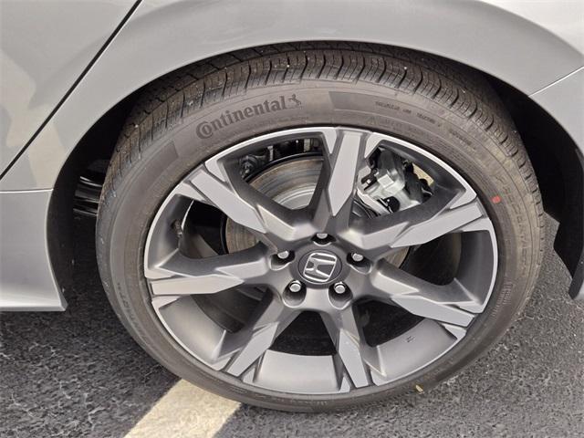 new 2026 Honda Civic Hybrid car, priced at $33,490