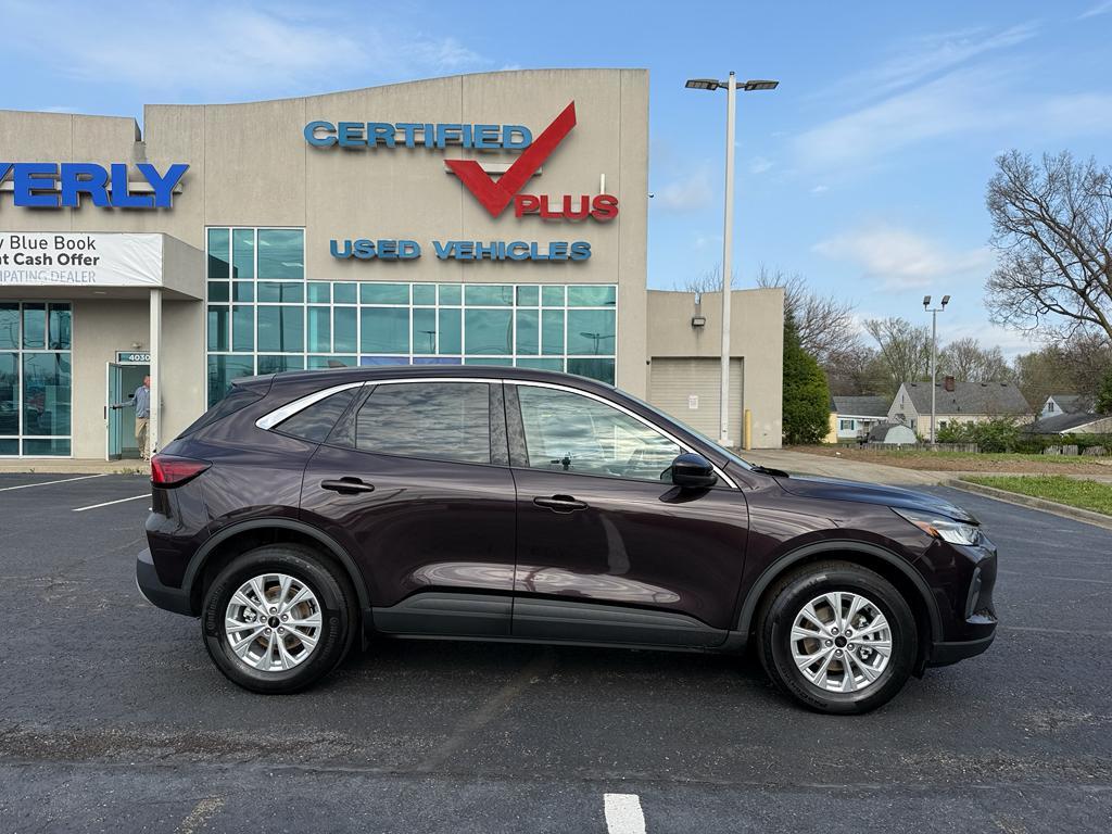 used 2023 Ford Escape car, priced at $22,636