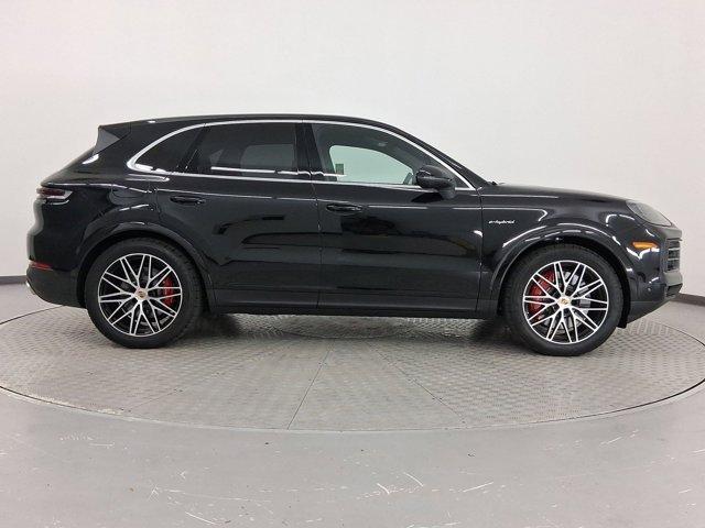 new 2025 Porsche Cayenne car, priced at $126,205