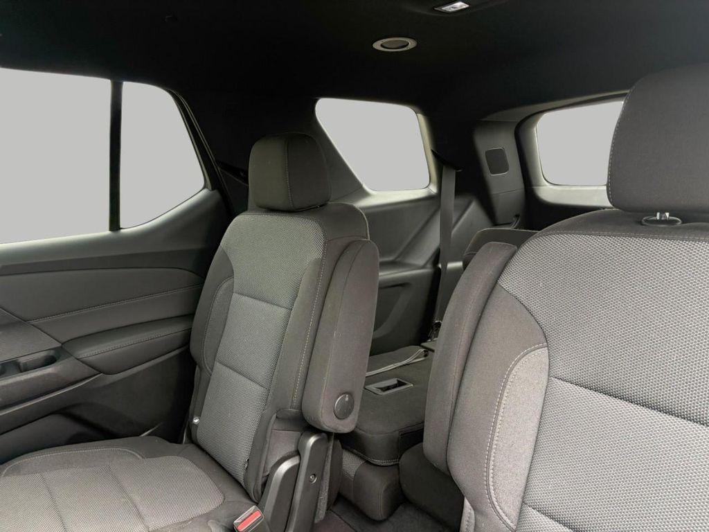 used 2023 Chevrolet Traverse car, priced at $32,393