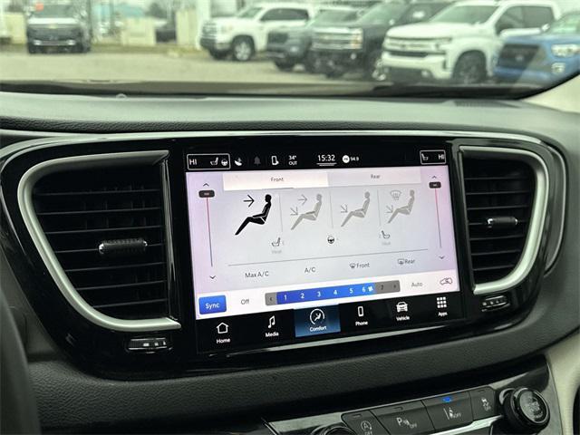 used 2022 Chrysler Pacifica car, priced at $17,304