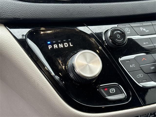 used 2022 Chrysler Pacifica car, priced at $17,304