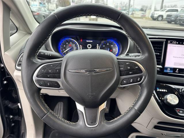 used 2022 Chrysler Pacifica car, priced at $17,304