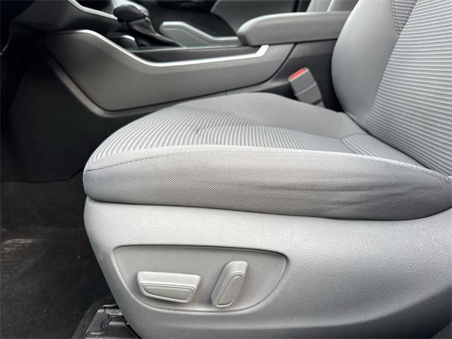 used 2023 Toyota Highlander car, priced at $27,646