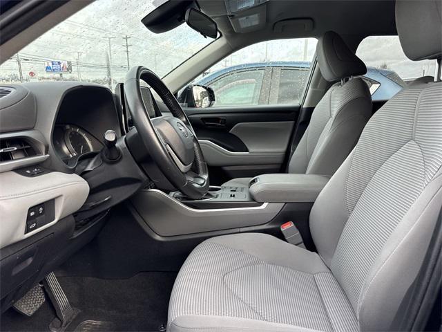 used 2023 Toyota Highlander car, priced at $27,646