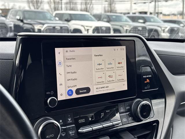 used 2023 Toyota Highlander car, priced at $27,646