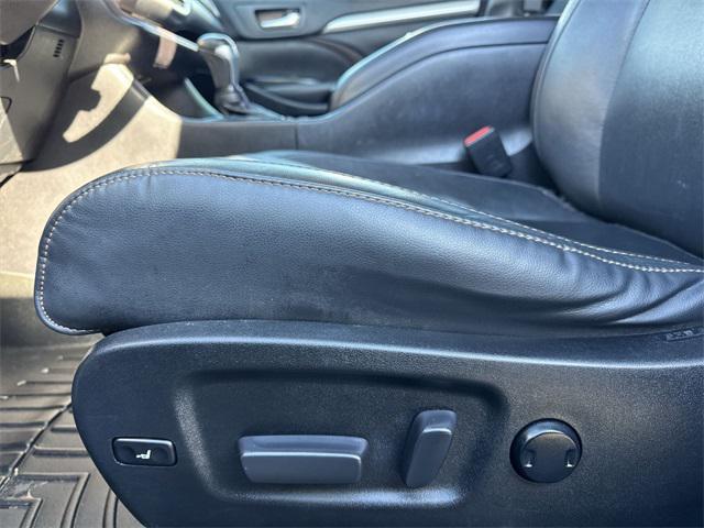 used 2018 Toyota Highlander car, priced at $19,495