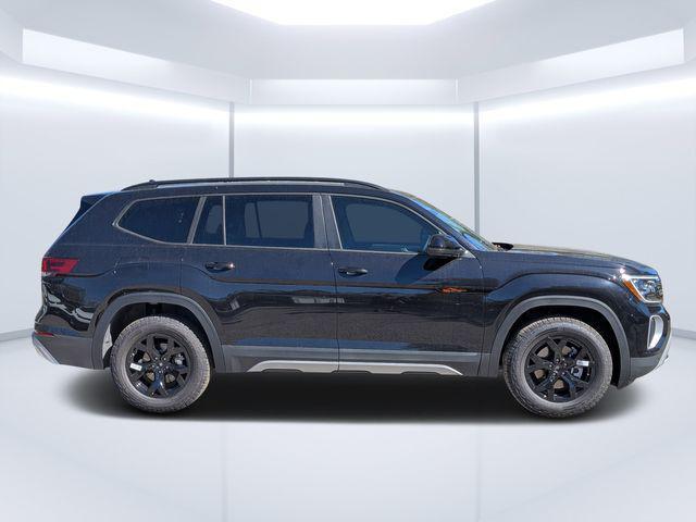 new 2026 Volkswagen Atlas car, priced at $45,362