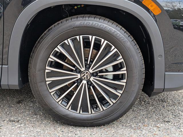 new 2026 Volkswagen Tiguan car, priced at $27,925
