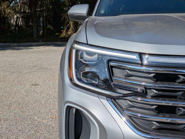 new 2026 Volkswagen Atlas car, priced at $42,208