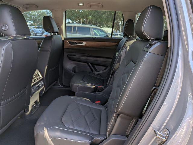 new 2026 Volkswagen Atlas car, priced at $43,212