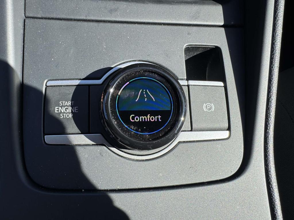 used 2025 Volkswagen Tiguan car, priced at $28,881