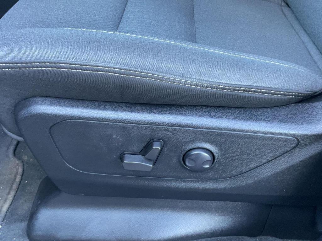 used 2022 Ram 1500 car, priced at $28,000