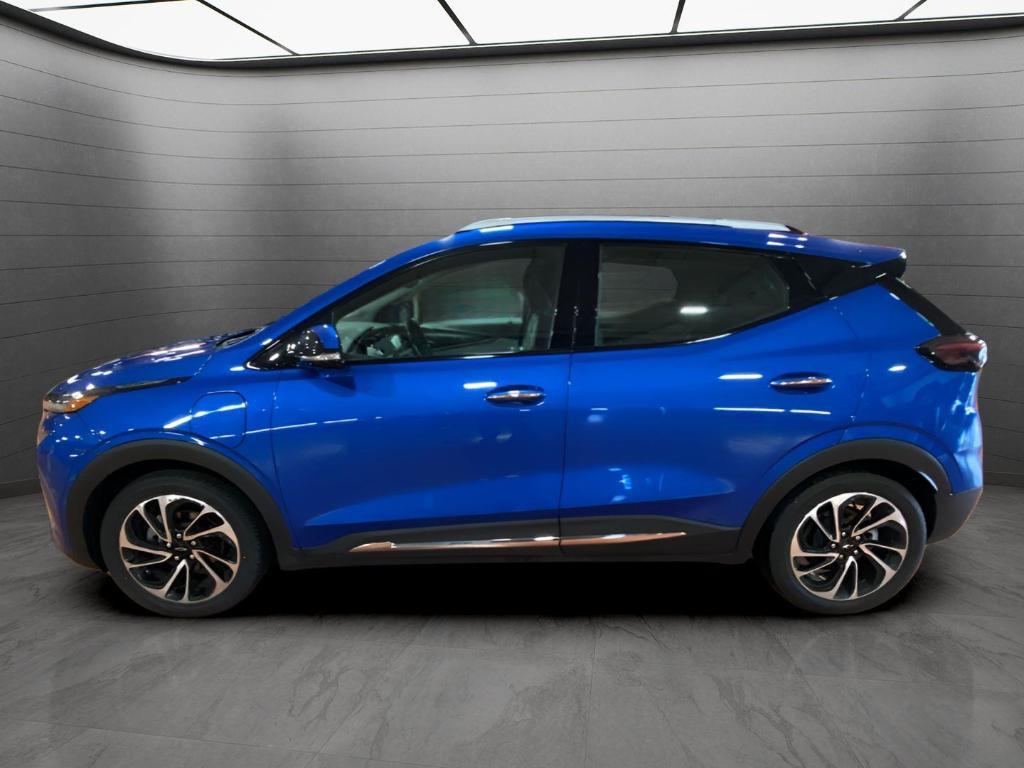 used 2022 Chevrolet Bolt EUV car, priced at $21,320