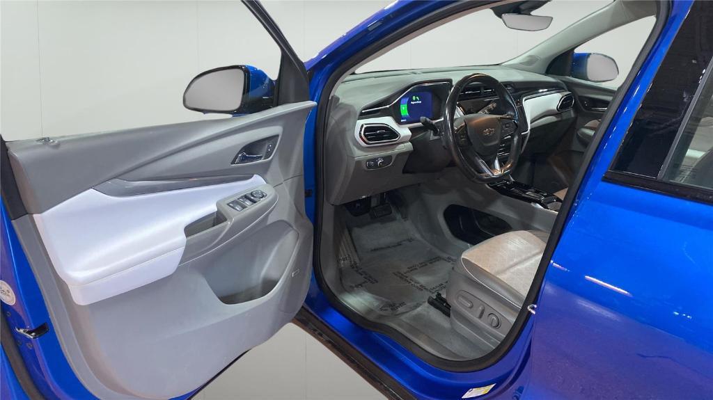 used 2022 Chevrolet Bolt EUV car, priced at $21,320
