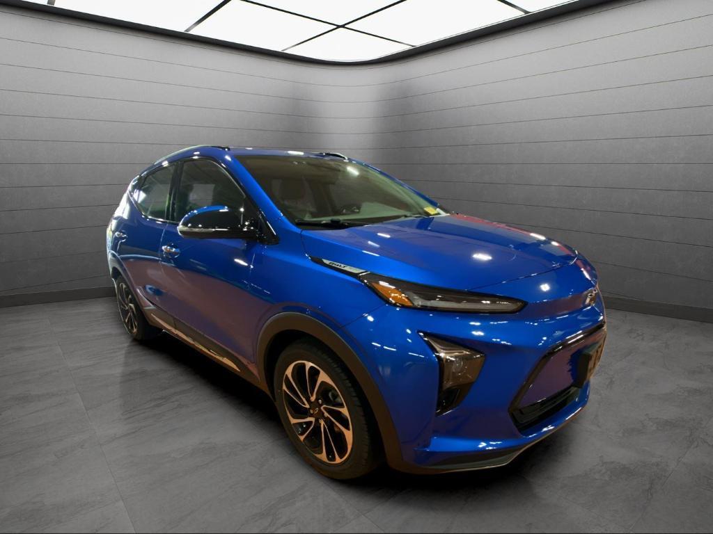 used 2022 Chevrolet Bolt EUV car, priced at $21,320