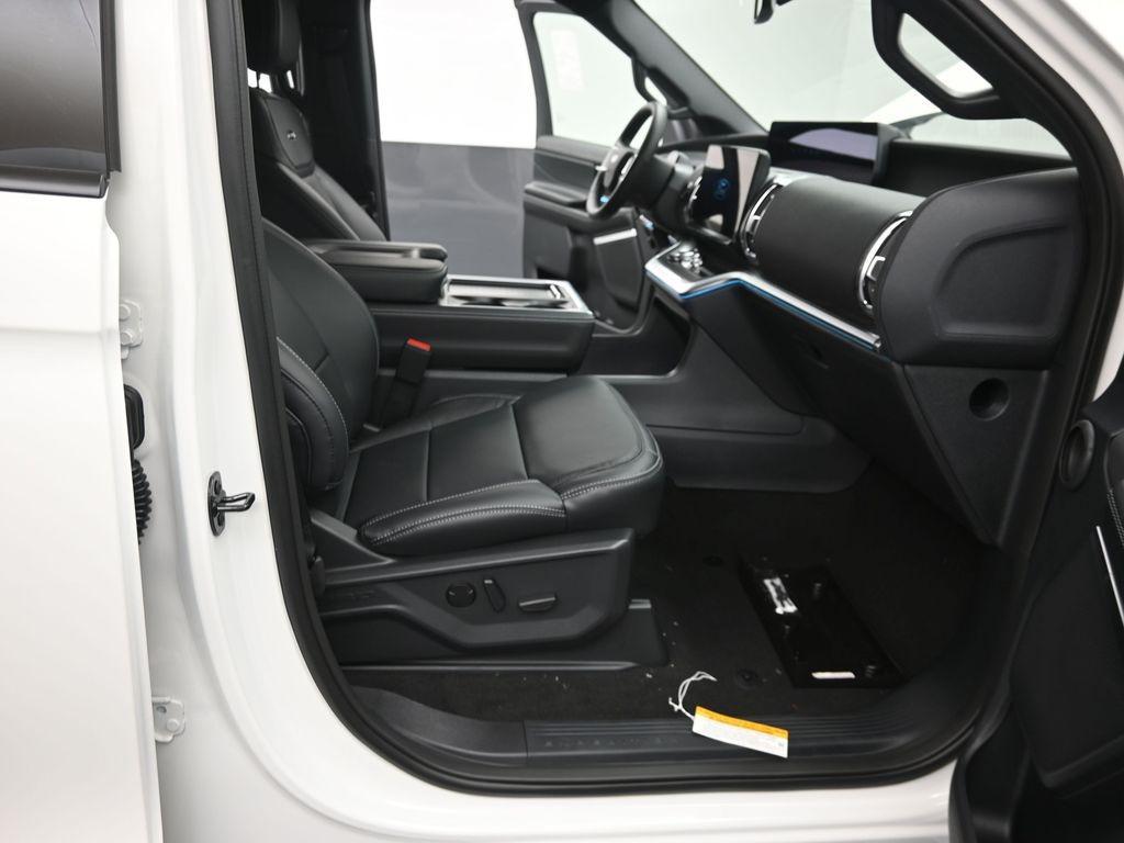 new 2026 Ford Expedition car, priced at $81,115