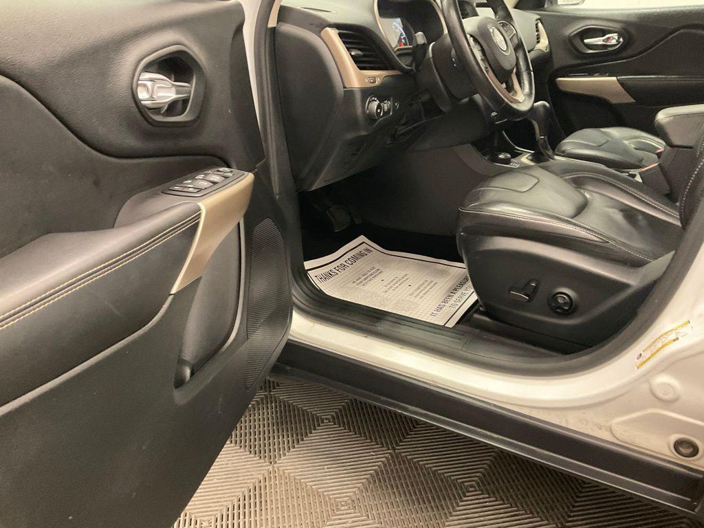 used 2018 Jeep Cherokee car, priced at $13,348
