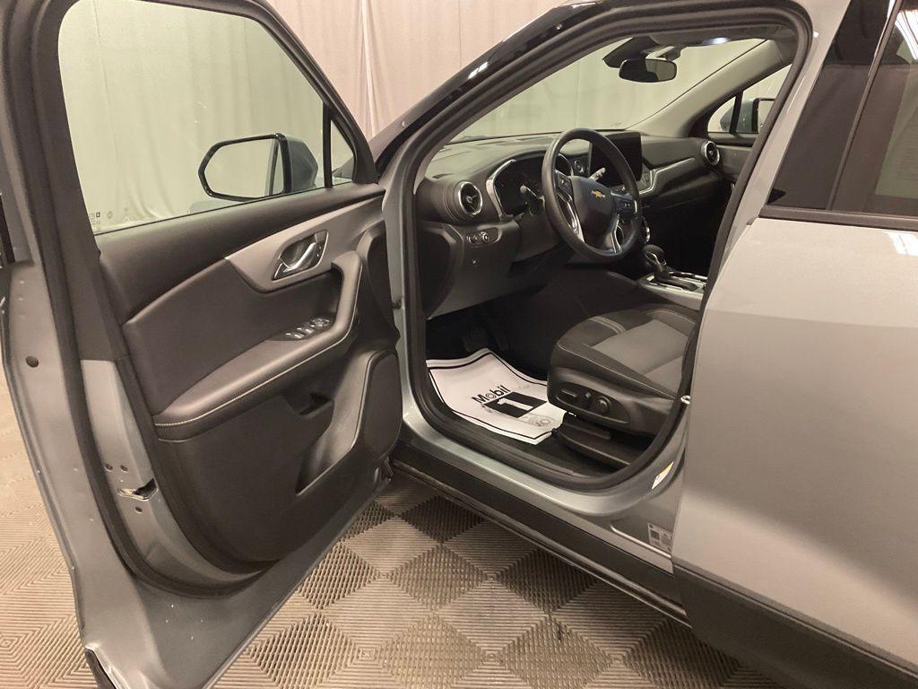 used 2025 Chevrolet Blazer car, priced at $25,997
