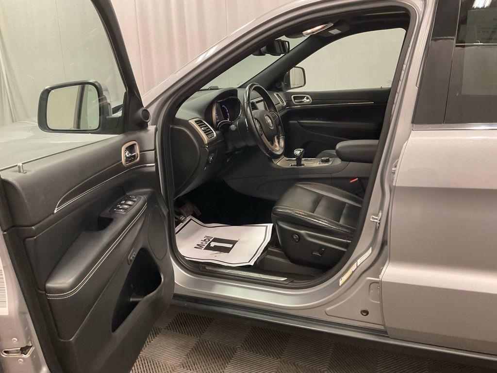 used 2015 Jeep Grand Cherokee car, priced at $13,498
