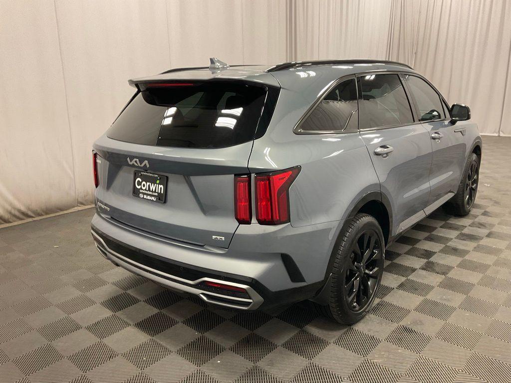 used 2023 Kia Sorento car, priced at $30,897