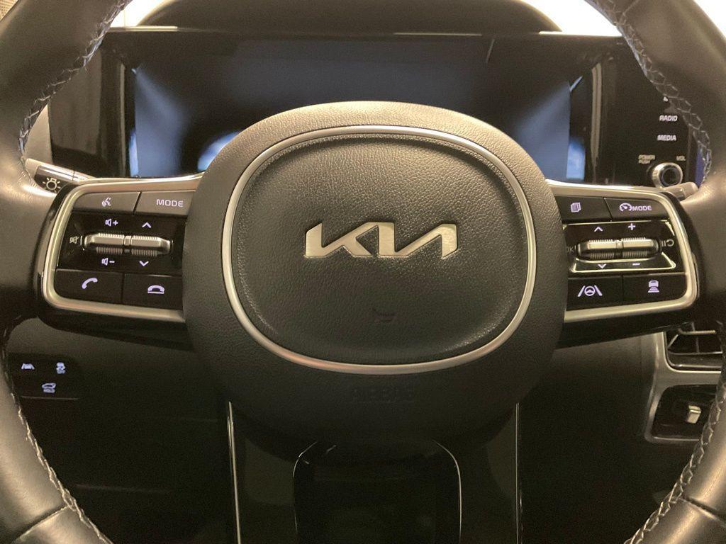 used 2023 Kia Sorento car, priced at $30,897