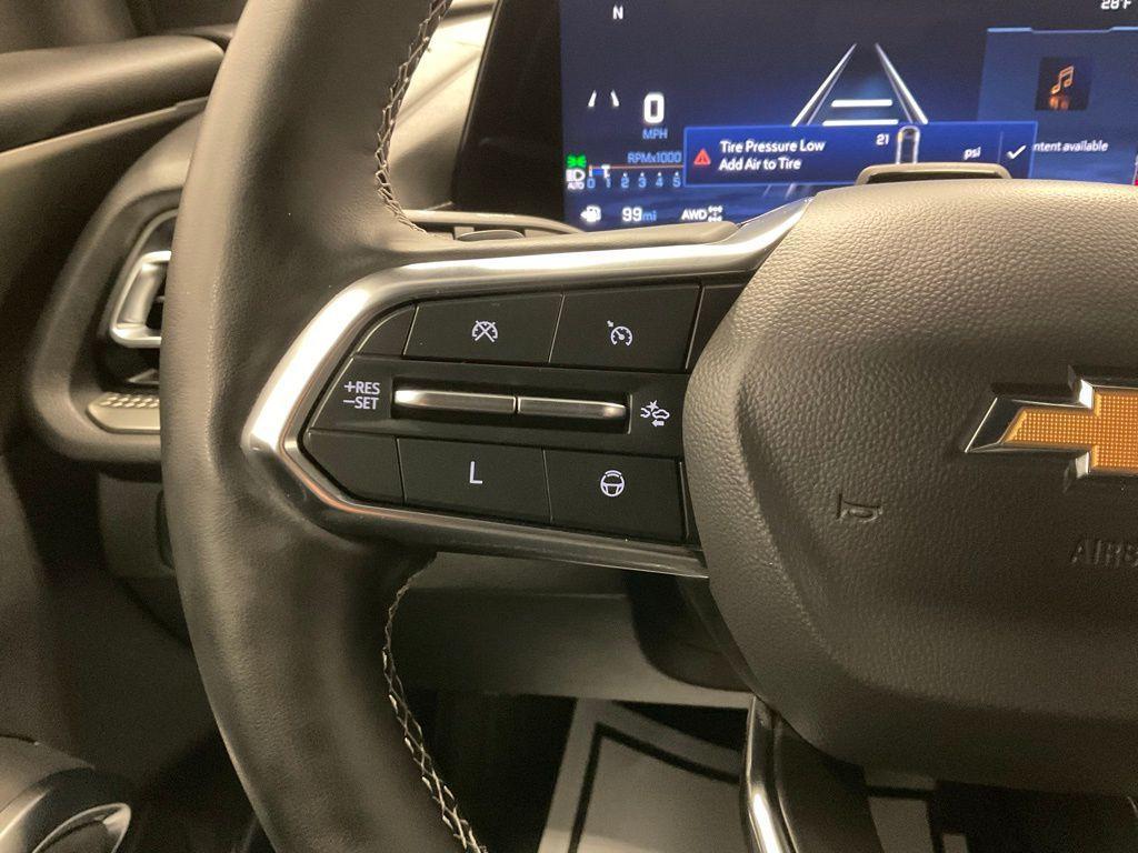 used 2024 Chevrolet Traverse car, priced at $34,997