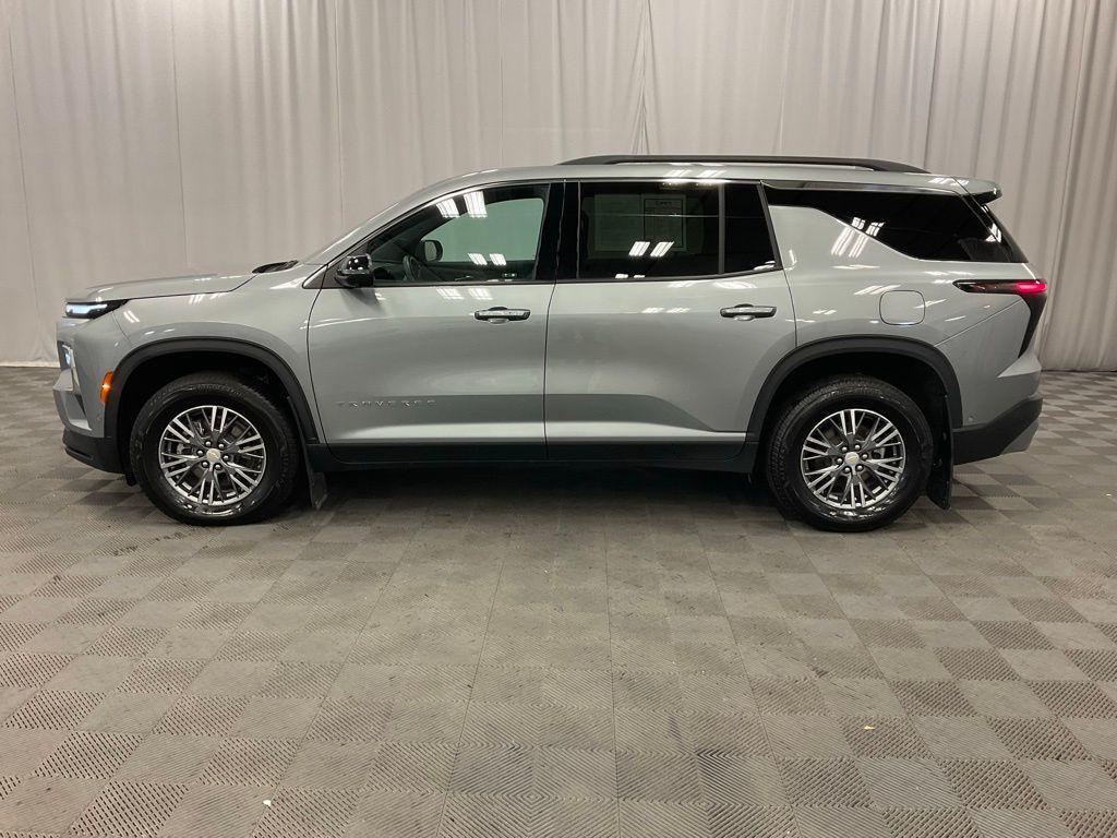 used 2024 Chevrolet Traverse car, priced at $34,997