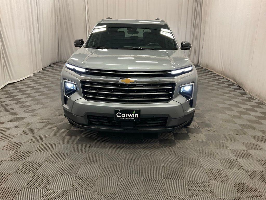 used 2024 Chevrolet Traverse car, priced at $34,997