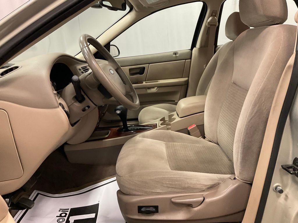 used 2007 Ford Taurus car, priced at $3,244