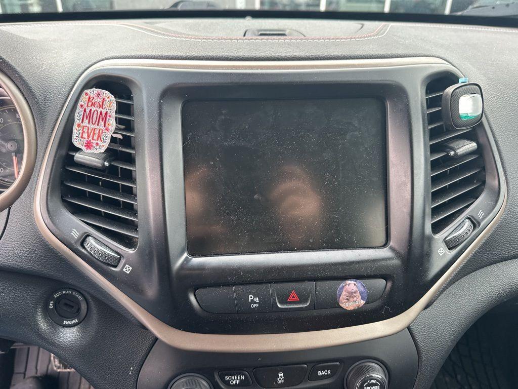 used 2016 Jeep Cherokee car, priced at $10,998