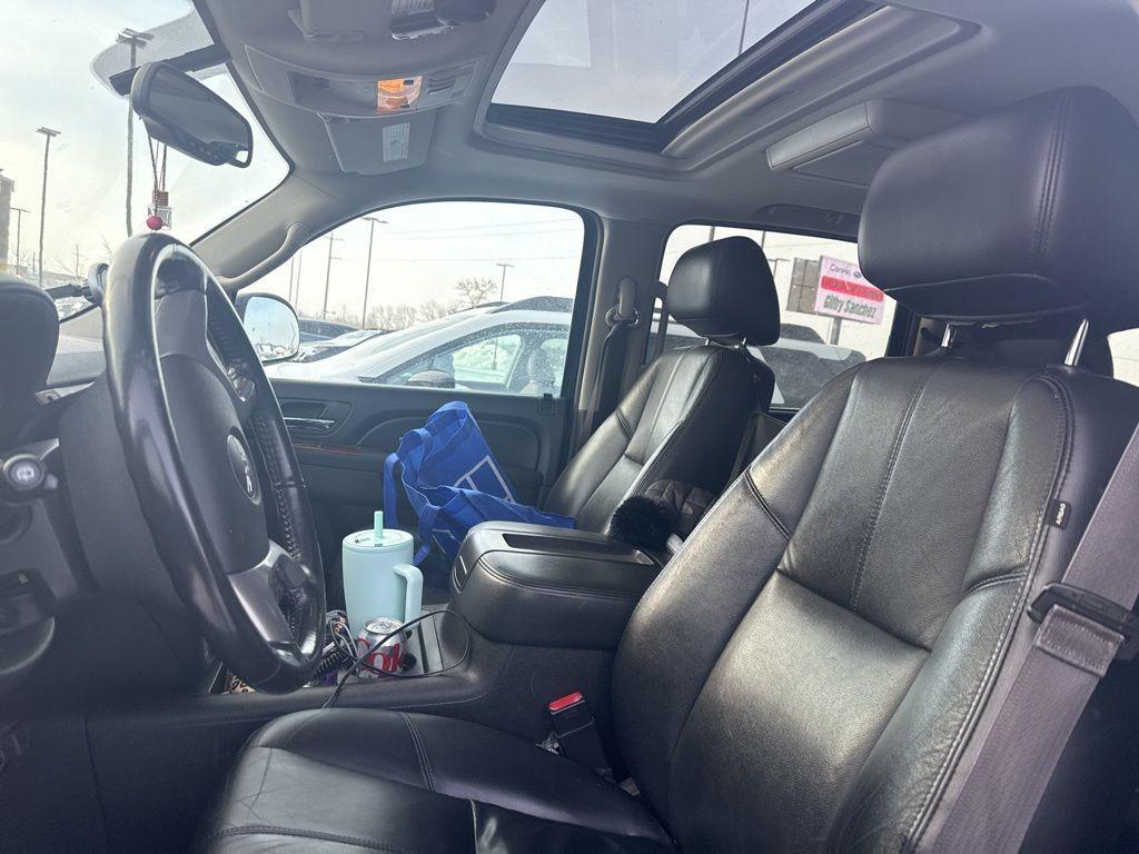 used 2014 GMC Yukon XL car, priced at $9,498