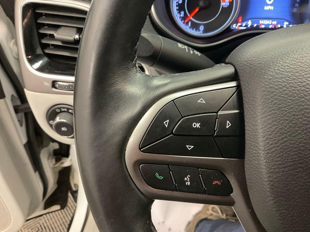 used 2019 Jeep Cherokee car, priced at $13,498