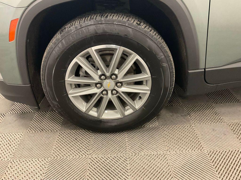 used 2023 Chevrolet Traverse car, priced at $26,498