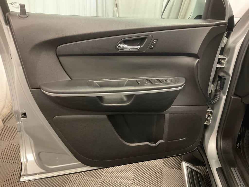 used 2012 GMC Acadia car, priced at $7,998