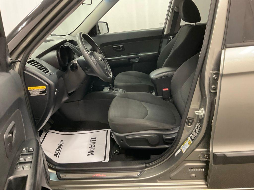 used 2013 Kia Soul car, priced at $2,995