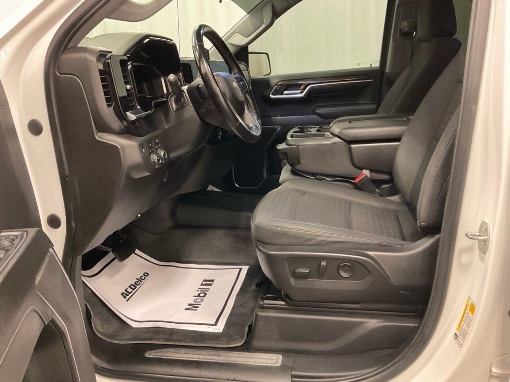 used 2023 Chevrolet Silverado 1500 car, priced at $32,998