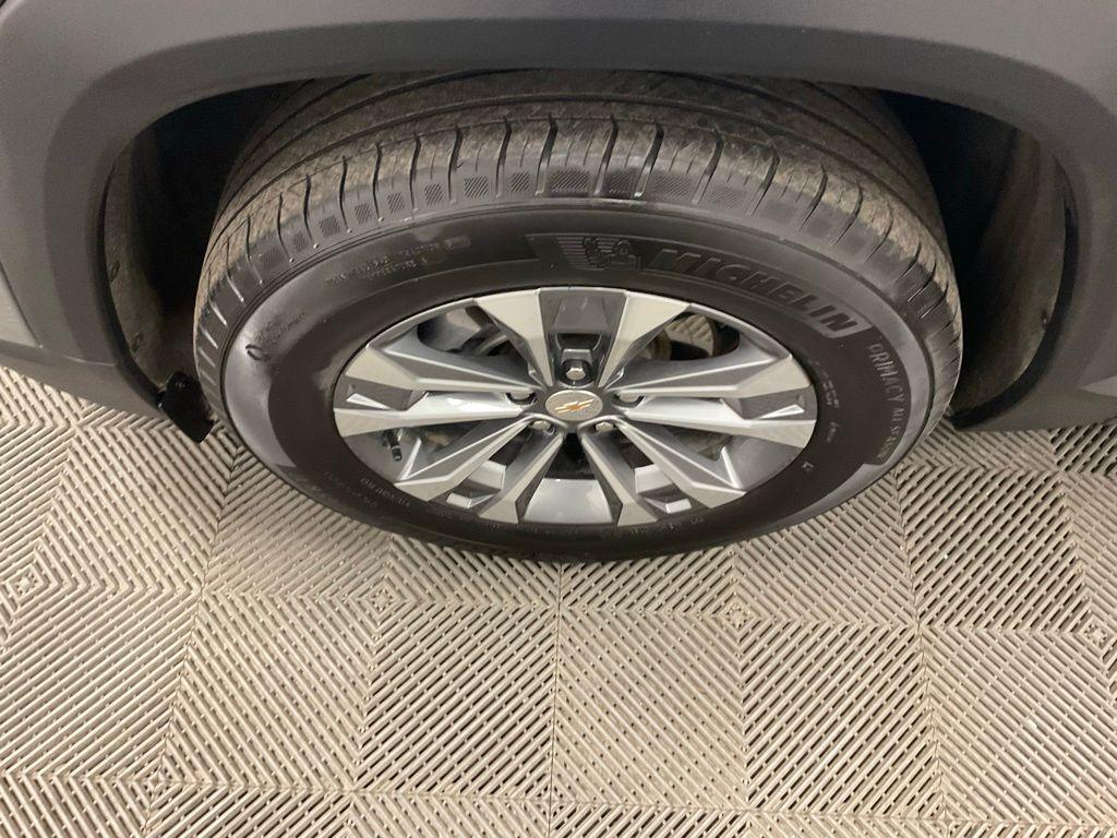 used 2025 Chevrolet Equinox car, priced at $24,997