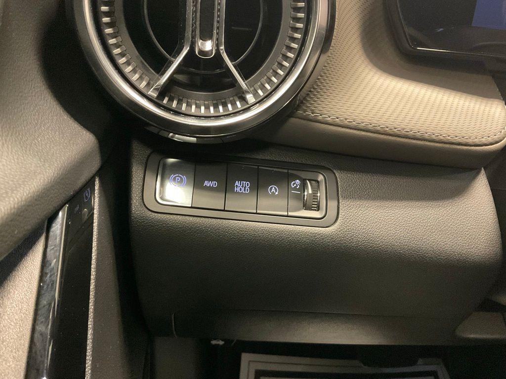 used 2025 Chevrolet Equinox car, priced at $24,997