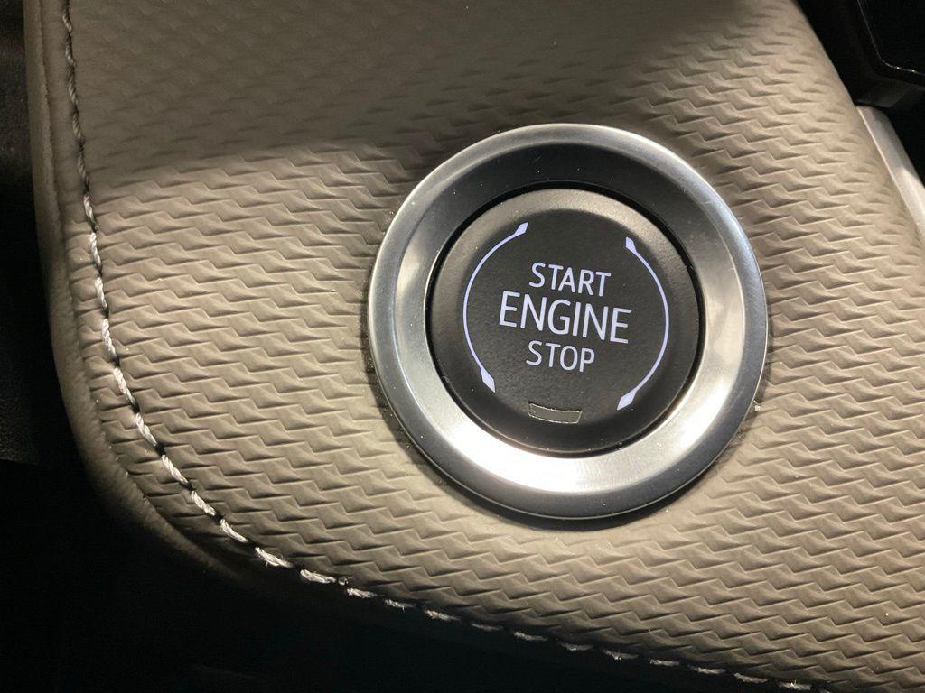 used 2025 Chevrolet Equinox car, priced at $24,997