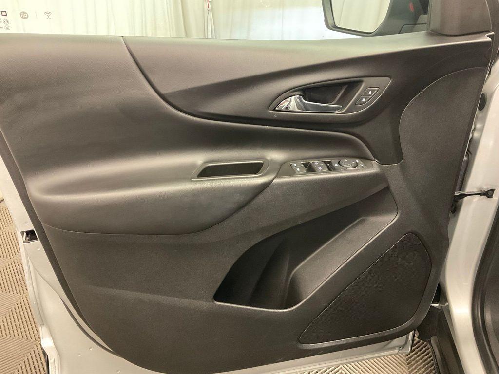 used 2022 Chevrolet Equinox car, priced at $18,998