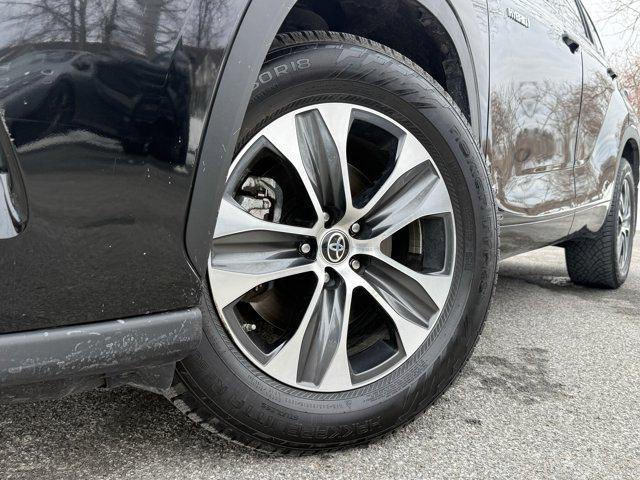 used 2021 Toyota Highlander Hybrid car, priced at $34,299