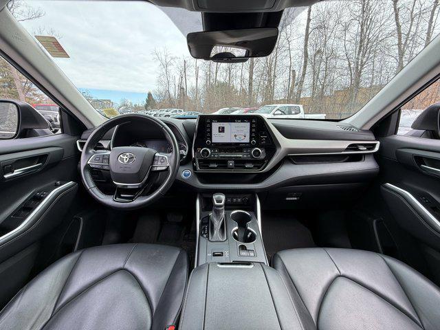 used 2021 Toyota Highlander Hybrid car, priced at $34,299