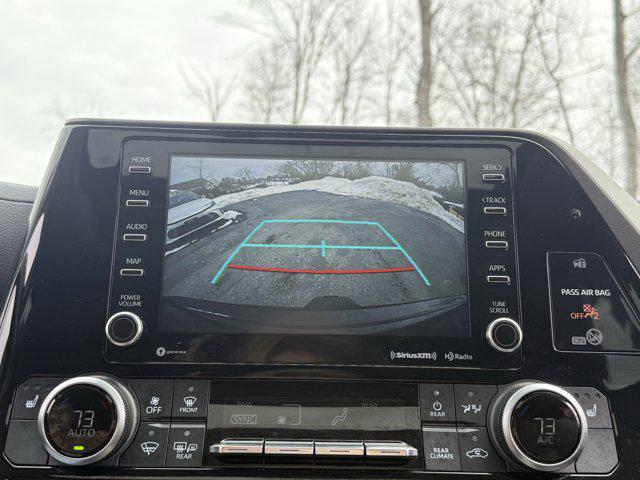 used 2021 Toyota Highlander Hybrid car, priced at $34,299