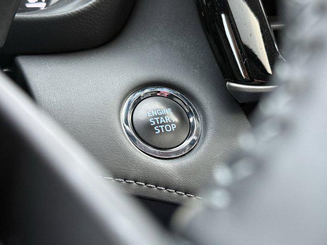 used 2022 Toyota Highlander car, priced at $33,000