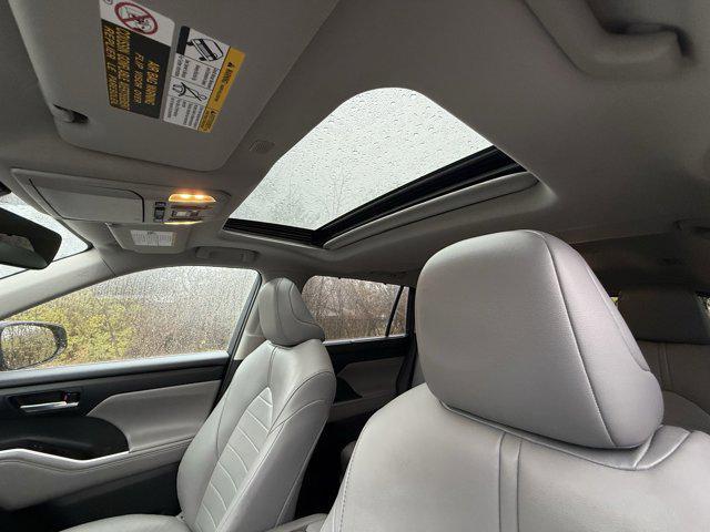 used 2021 Toyota Highlander car, priced at $29,797