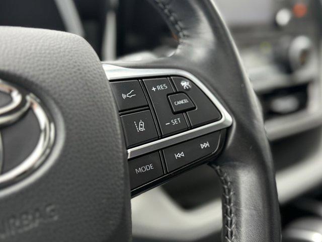 used 2021 Toyota Highlander car, priced at $29,797