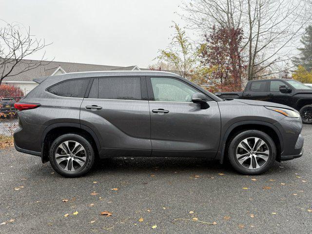 used 2021 Toyota Highlander car, priced at $29,797