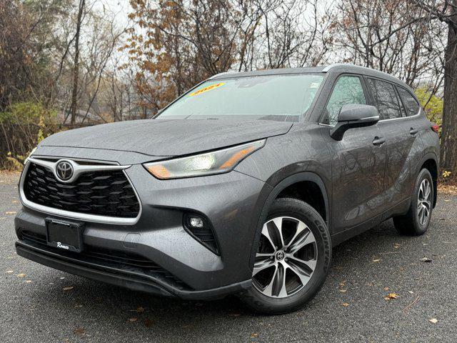 used 2021 Toyota Highlander car, priced at $29,797